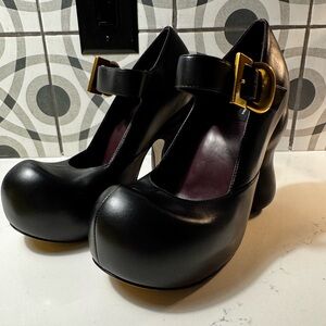 Marc Jacobs Doll Pumps – Black Leather Sculptural Heel – Size 40 – Pristine